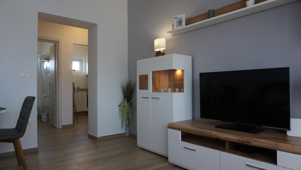 Apartman Luka Pula Exterior foto