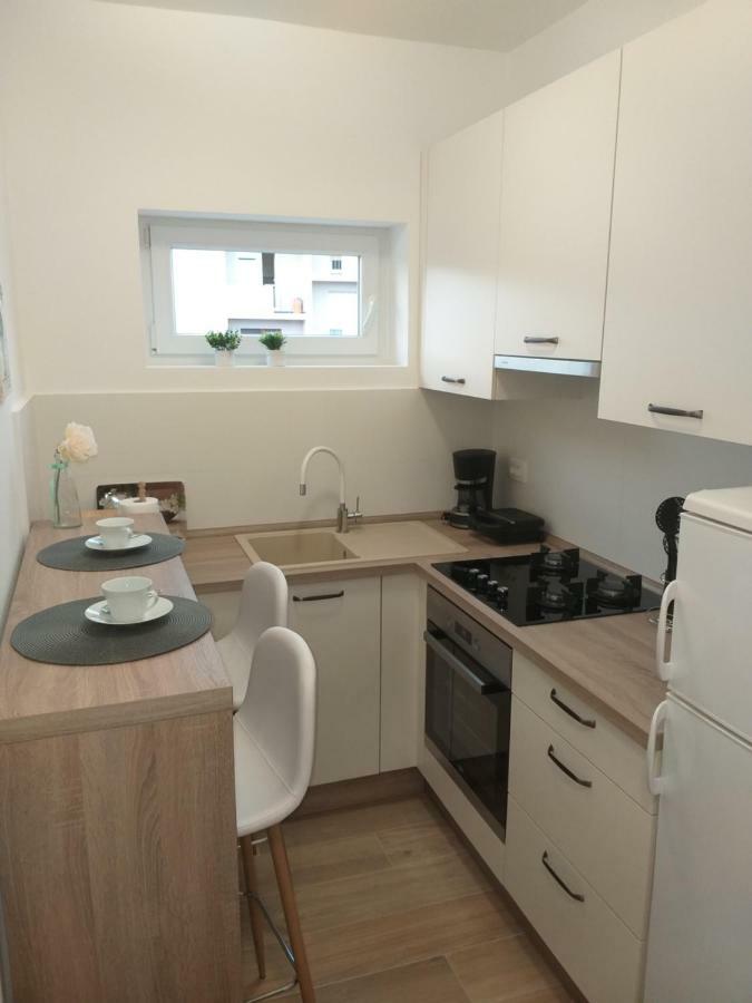 Apartman Luka Pula Exterior foto
